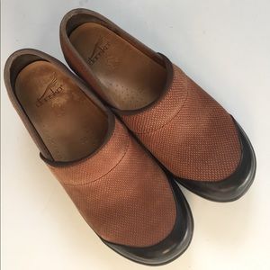 EUC Dansko leather shoes